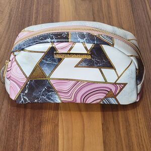 Vince Camuto Makeup Bag Geometric Art Triangular Design Gold Pink Blue NWOT